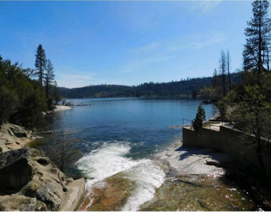 Rustic Chapparal Cabin At Bass Lake Heights Villa Oakhurst Dış mekan fotoğraf